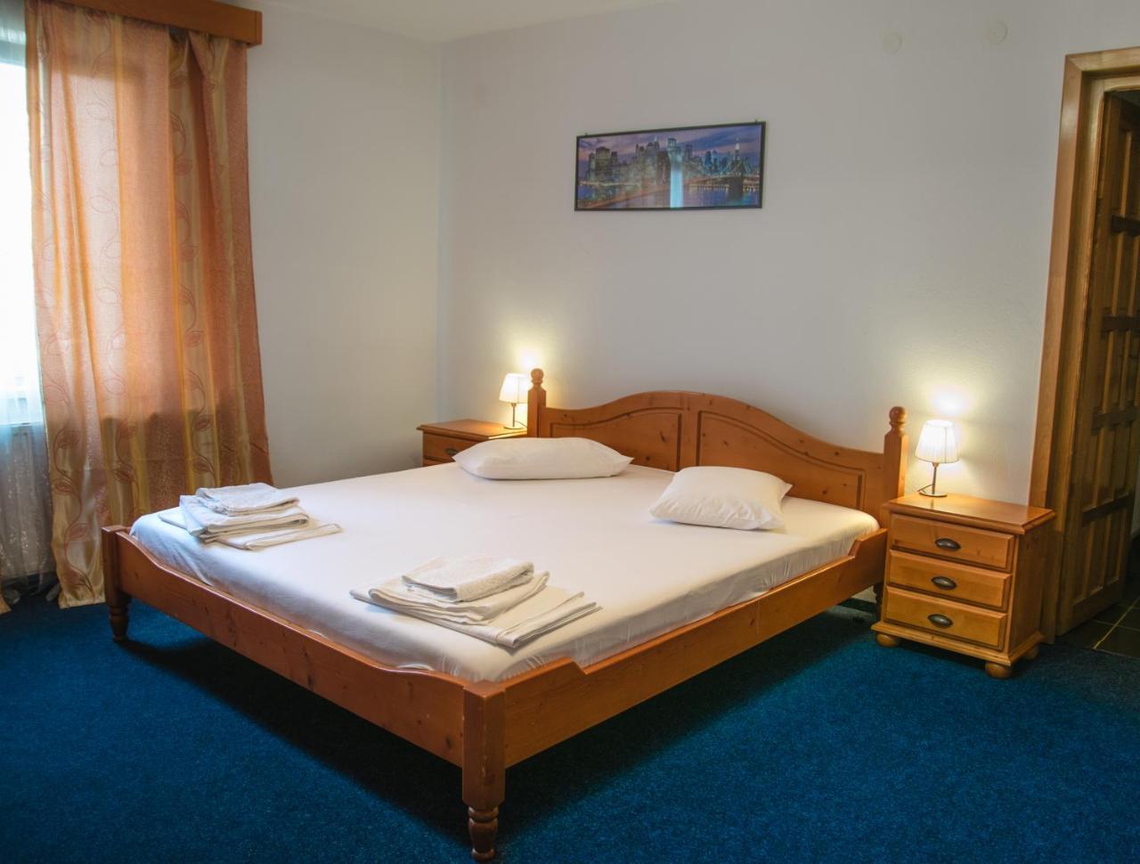Hotel Maier ฮูเนโดอารา ภายนอก รูปภาพ